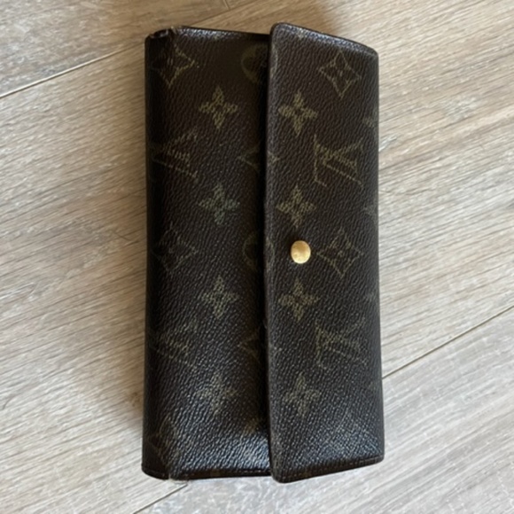 Louis Vuitton Handbags - Louis Vuitton Porte Tresor International Monogram wallet
